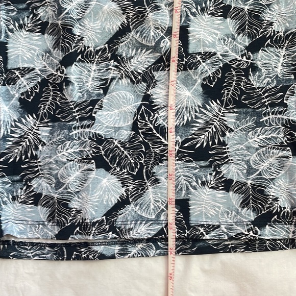 ESMARA T-Shirt with Short Sleeves in Blue/White Size- Medium/8-10 NWOT 2/20$ - Picture 10 of 11